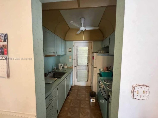 3 of 5 - 16750 Ne 14th Ave 211, Miami, FL
