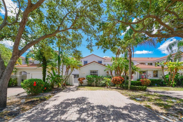 1 of 43 - 1551 Seagrape Way, Hollywood, FL
