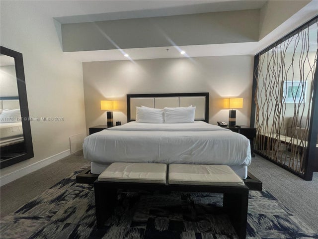 4 of 33 - 5300 Nw 87th Ave 1103, Doral, FL