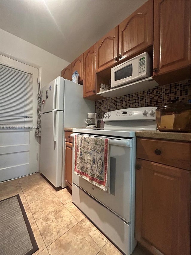 3 of 19 - 1355 Ne 167th St 307, Miami, FL