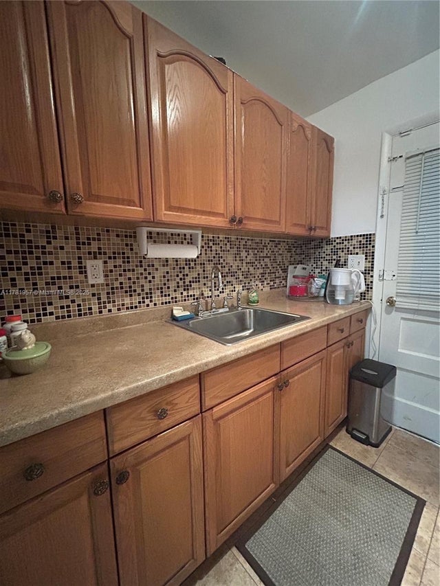 4 of 19 - 1355 Ne 167th St 307, Miami, FL