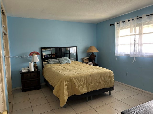 5 of 19 - 1355 Ne 167th St 307, Miami, FL