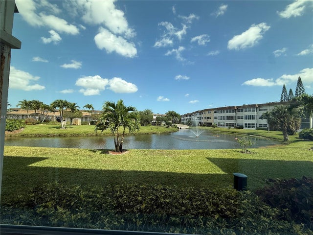 1 of 29 - 3500 Nw 48th Ave 411, Lauderdale Lakes, FL
