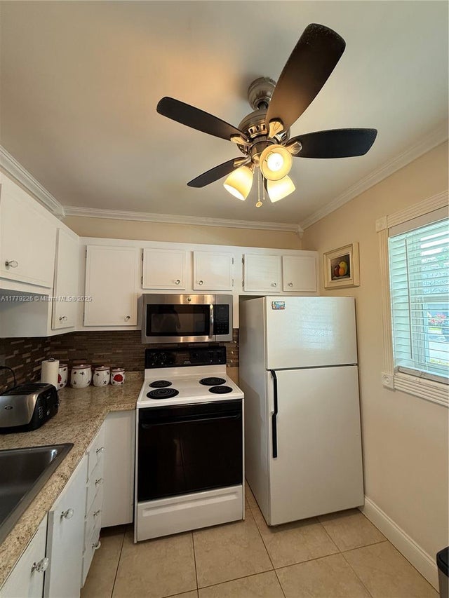 3 of 29 - 3500 Nw 48th Ave 411, Lauderdale Lakes, FL