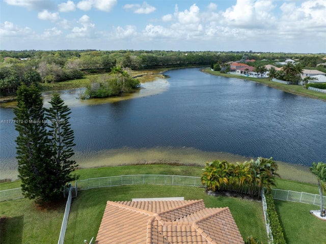 3 of 37 - 4242 Magnolia Ridge Dr, Weston, FL