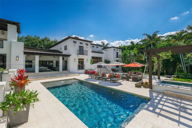 3 of 36 - 555 Arvida Pkwy, Coral Gables, FL