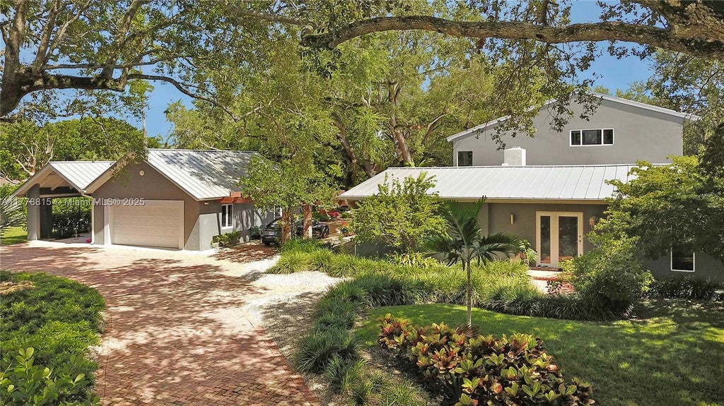 9737 Sw 98th St, Miami