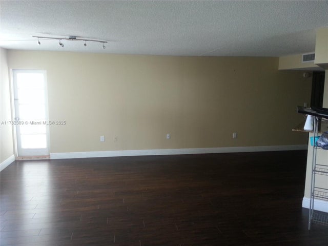 2 of 40 - 2750 Ne 183rd St 2607, Aventura, FL