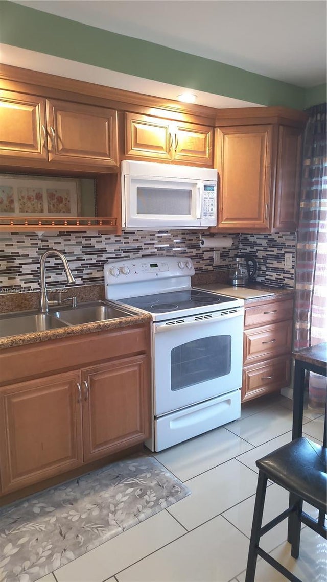 3 of 32 - 4500 N Federal Hwy 352f, Lighthouse Point, FL