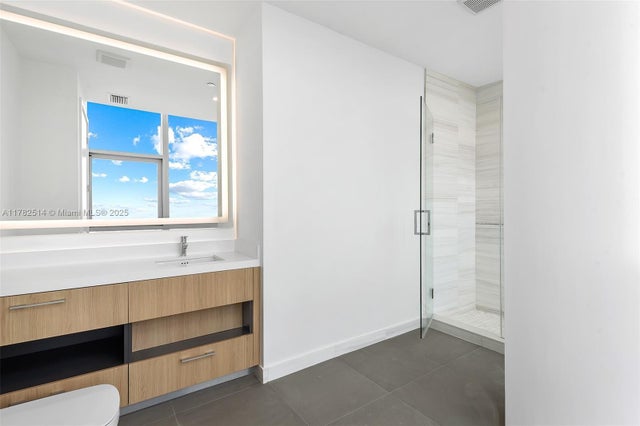 3 of 74 - 851 Ne 1st Ave Ph 5500, Miami, FL
