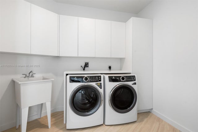 4 of 74 - 851 Ne 1st Ave Ph 5500, Miami, FL