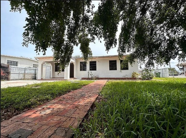 1 of 20 - 602 E 50th St, Hialeah, FL