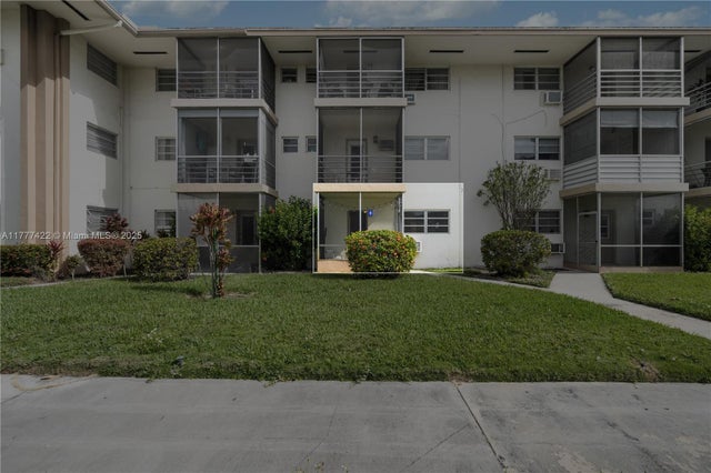 3 of 29 - 16900 Ne 14th Ave 109, Miami, FL