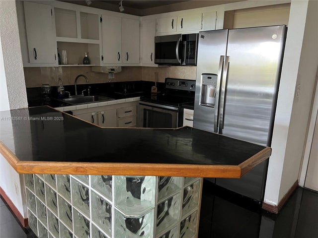 3 of 16 - 1465 Ne 123rd St 515, North Miami, FL
