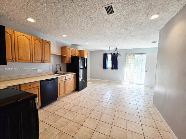 4 of 11 - 4548 Se Salvatori Rd, Stuart, FL