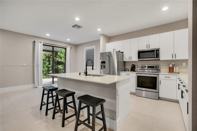 5 of 17 - 15451 Sw 173rd Ln, Miami, FL