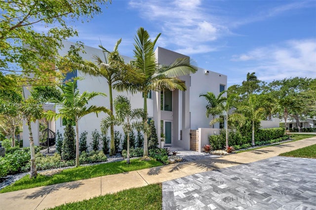 2 of 54 - 544 N Victoria Park Rd, Fort Lauderdale, FL