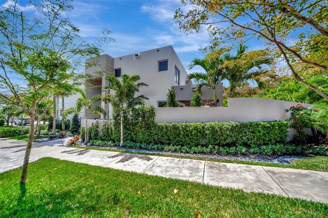 3 of 54 - 544 N Victoria Park Rd, Fort Lauderdale, FL