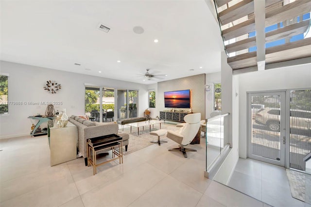 5 of 54 - 544 N Victoria Park Rd, Fort Lauderdale, FL