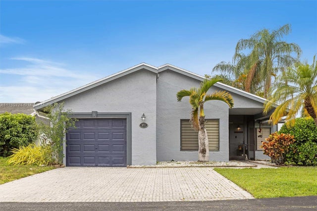 1 of 47 - 971 Nw 89th Ave, Plantation, FL