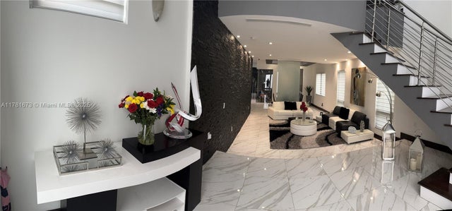 2 of 41 - 8272 Nw 33rd Ter, Doral, FL