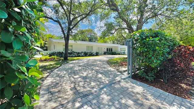 1 of 22 - 7440 Sw 126th St, Pinecrest, FL