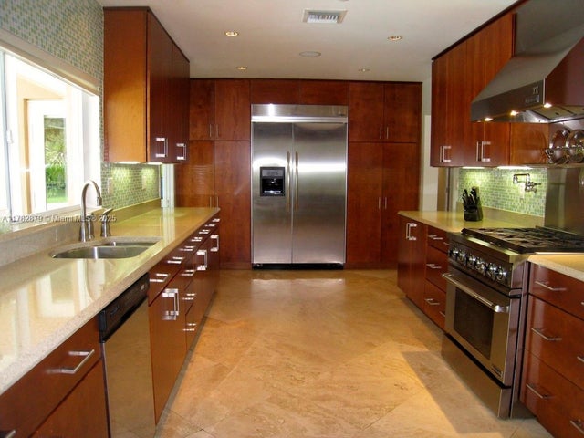 3 of 22 - 7440 Sw 126th St, Pinecrest, FL