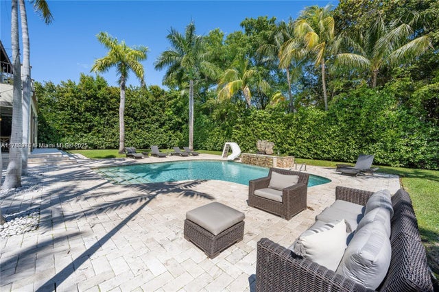 31 Island Dr, Key Biscayne