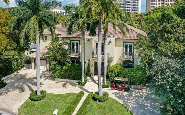 2 of 26 - 31 Island Dr, Key Biscayne, FL