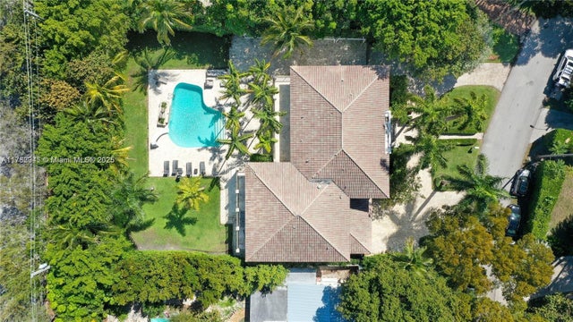 4 of 26 - 31 Island Dr, Key Biscayne, FL