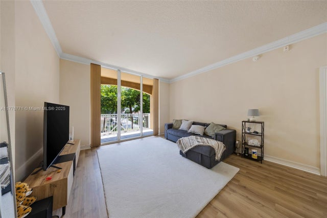 3 of 40 - 3001 Ne 185th St 219, Aventura, FL