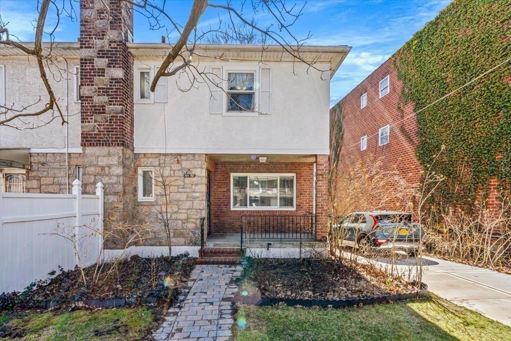 1 of 30 - 141-48 Pershing Crescent, New York City, NY