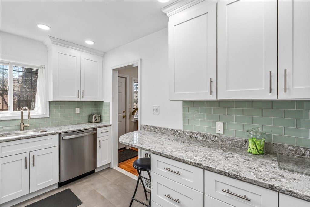 10 of 30 - 141-48 Pershing Crescent, New York City, NY