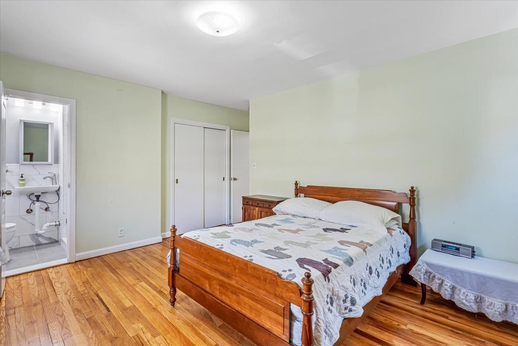 17 of 30 - 141-48 Pershing Crescent, New York City, NY