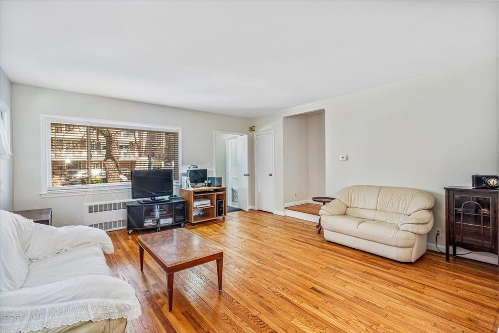 2 of 30 - 141-48 Pershing Crescent, New York City, NY