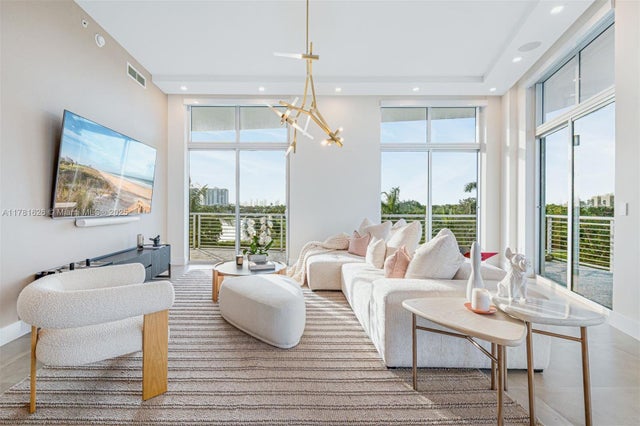 4 of 54 - 2001 Meridian Ave 514, Miami Beach, FL