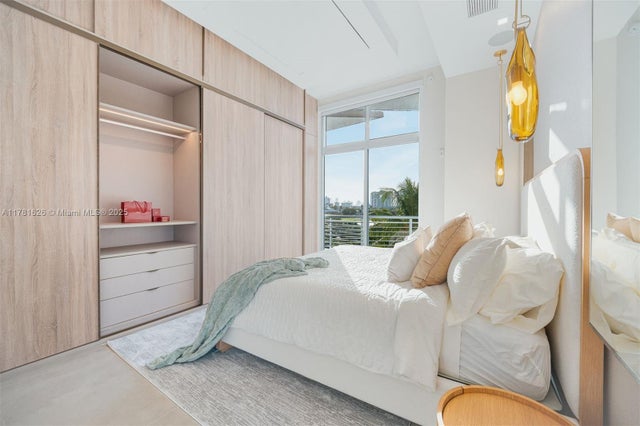 5 of 54 - 2001 Meridian Ave 514, Miami Beach, FL