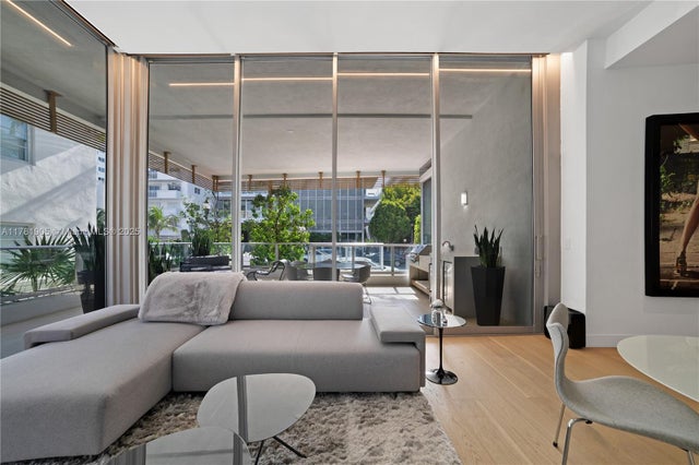 4 of 29 - 304 Ocean Dr 102, Miami Beach, FL