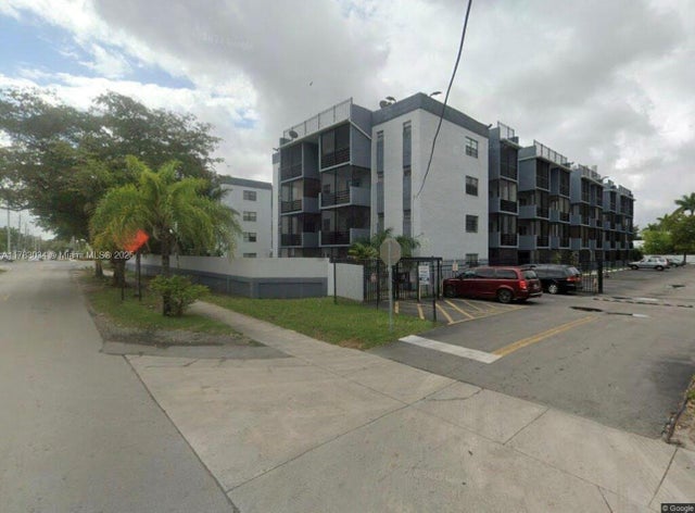 1 of 1 - 13500 Ne 3rd Ct 205, North Miami, FL