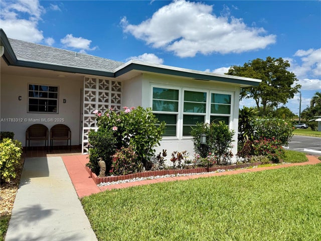 4 of 40 - 1075 Circle Dr D, Delray Beach, FL