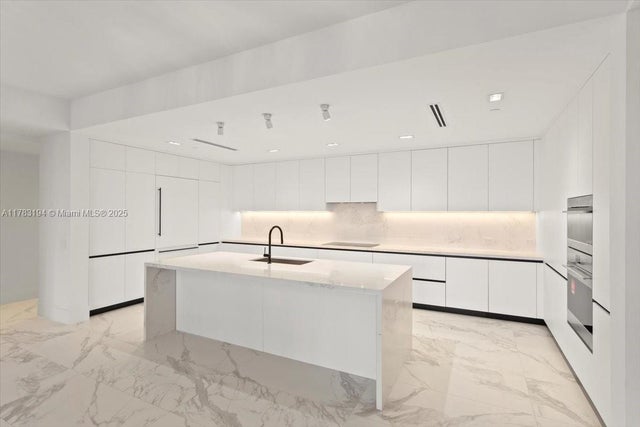 2 of 32 - 160 Isle Of Venice Dr. 403, Fort Lauderdale, FL
