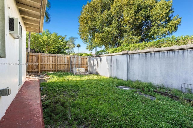 4 of 38 - 1226 Sw 104th Ct, Miami, FL