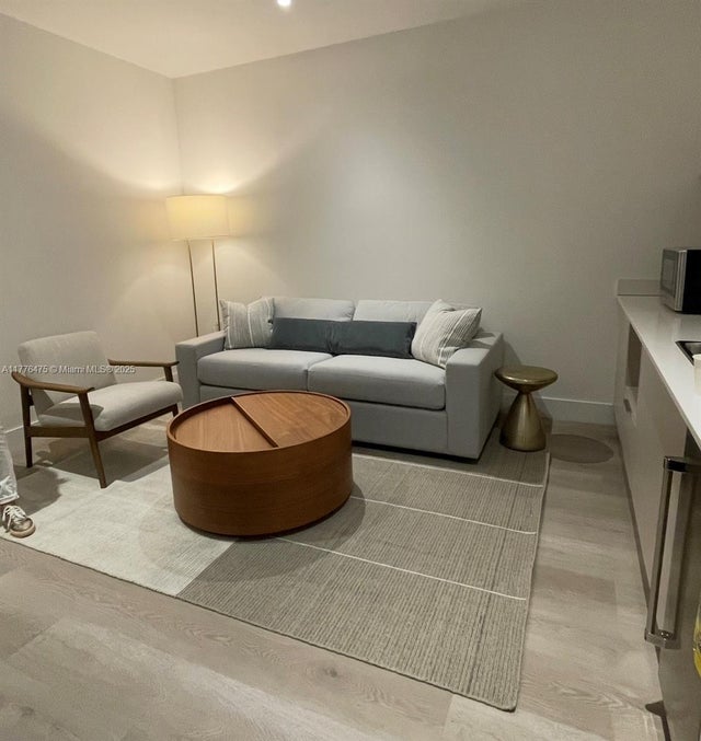 1 of 10 - 239 Sw 9th St 405, Miami, FL