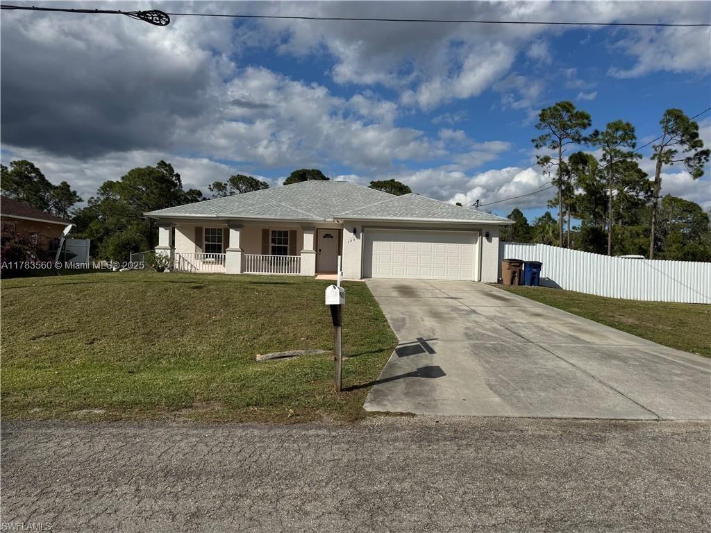1065 Lilac St E, Lehigh Acres