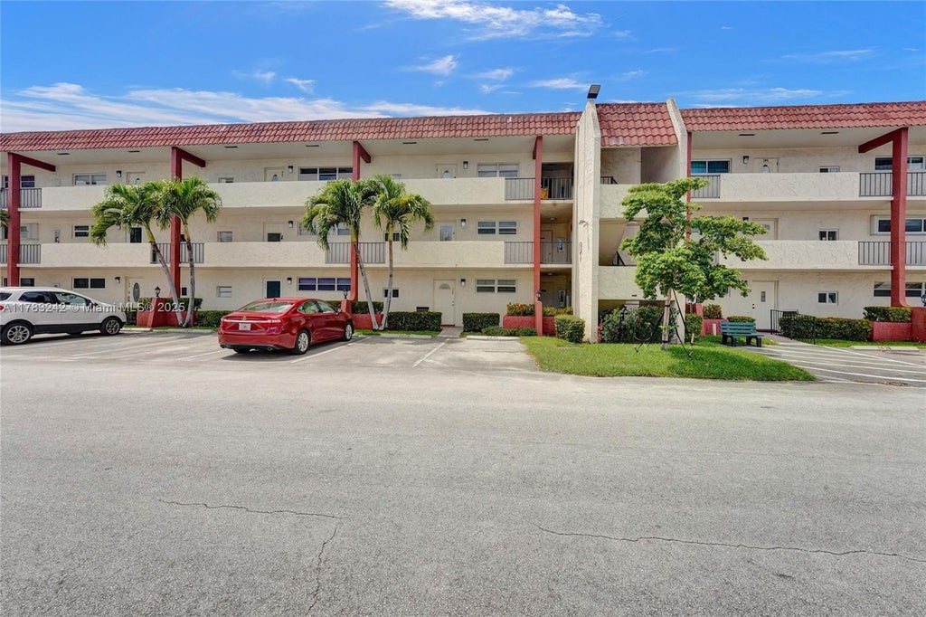 811 S Hollybrook Dr 207, Pembroke Pines