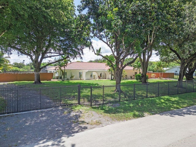 5 of 67 - 5141 Sw 109th Ave, Davie, FL