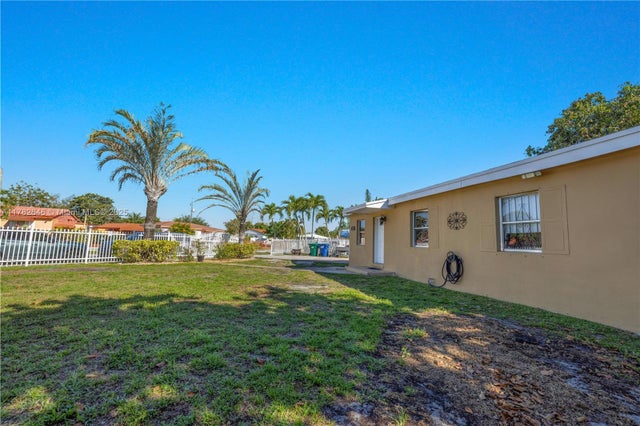 3 of 13 - 15231 Nw 28th Pl, Miami Gardens, FL