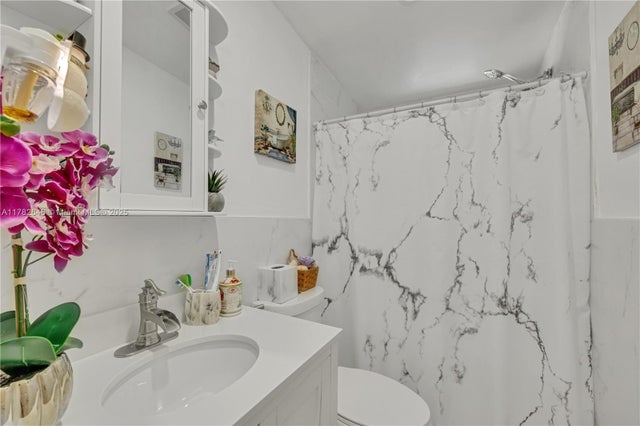 5 of 13 - 15231 Nw 28th Pl, Miami Gardens, FL