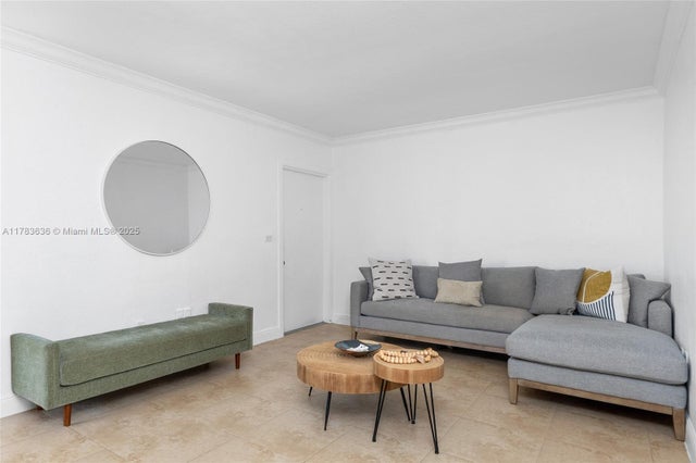 5 of 27 - 81 Edgewater Dr 203, Coral Gables, FL
