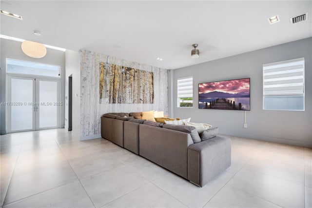 3 of 60 - 10135 Nw 77th St, Doral, FL